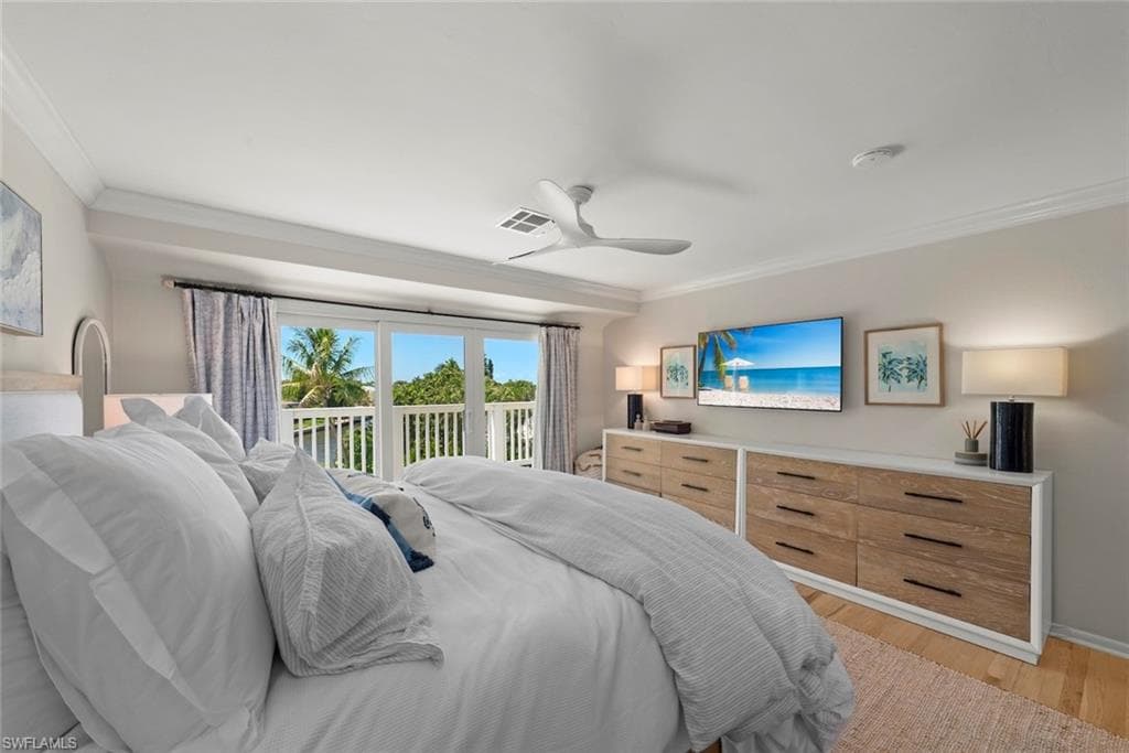 1048 Kings Crown DR-25
