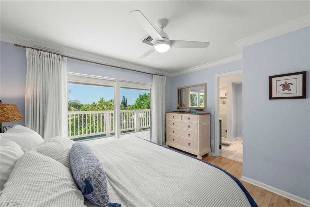 1048 Kings Crown DR-32