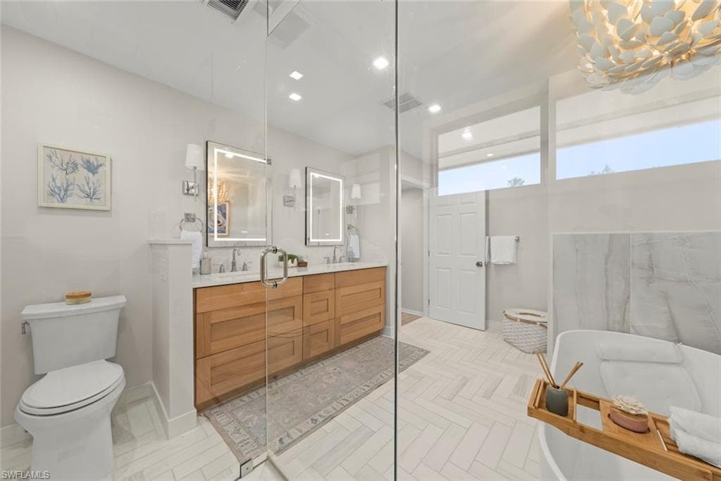 1048 Kings Crown DR-30