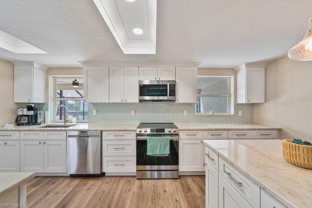 5400 Almar DR-13