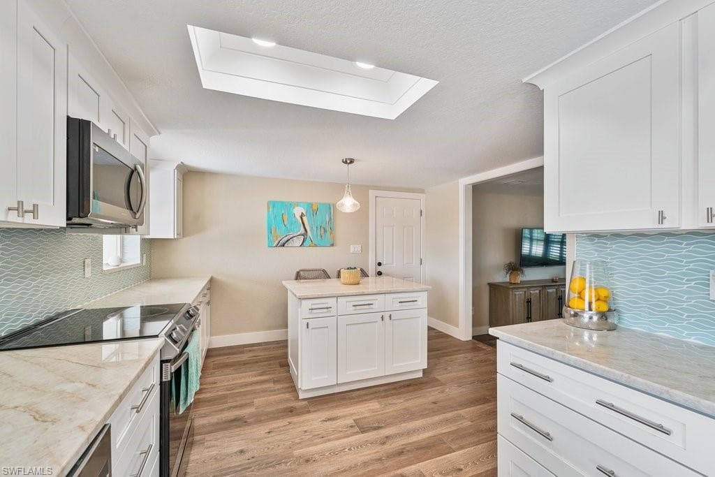 5400 Almar DR-16