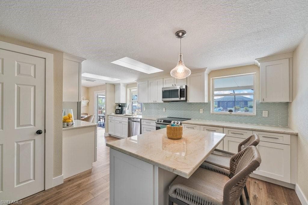 5400 Almar DR-12
