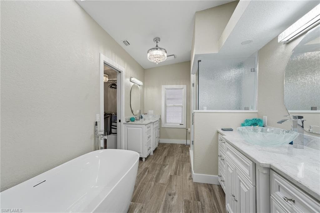 5400 Almar DR-26
