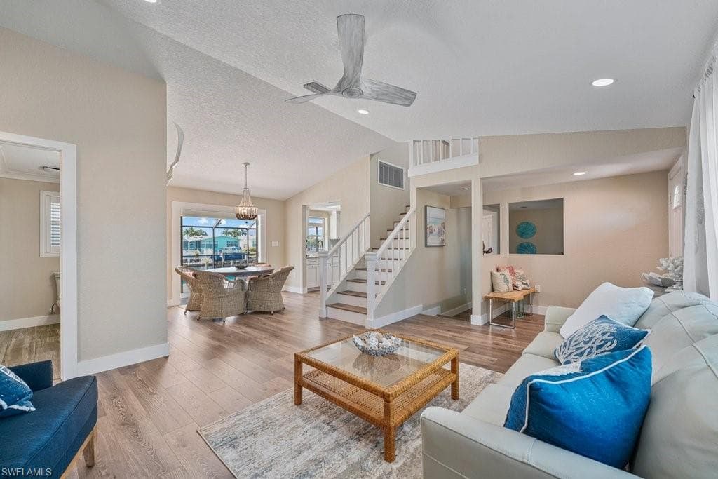 5400 Almar DR-7