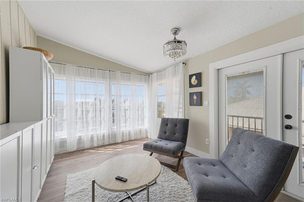 5400 Almar DR-28