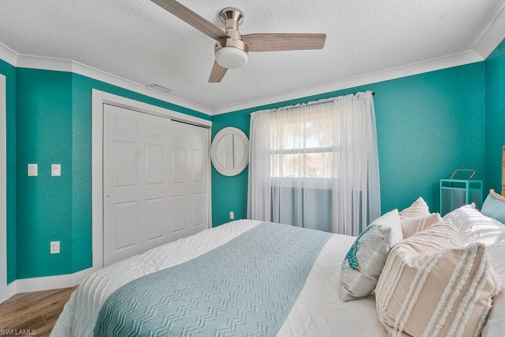 5400 Almar DR-19