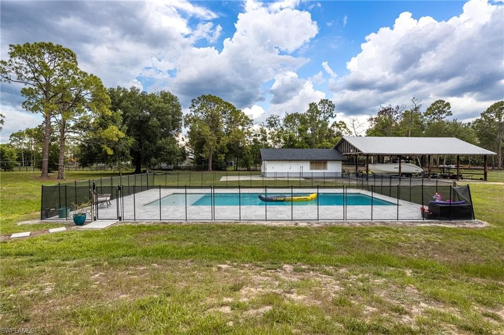 11790 Fox Hill RD-40