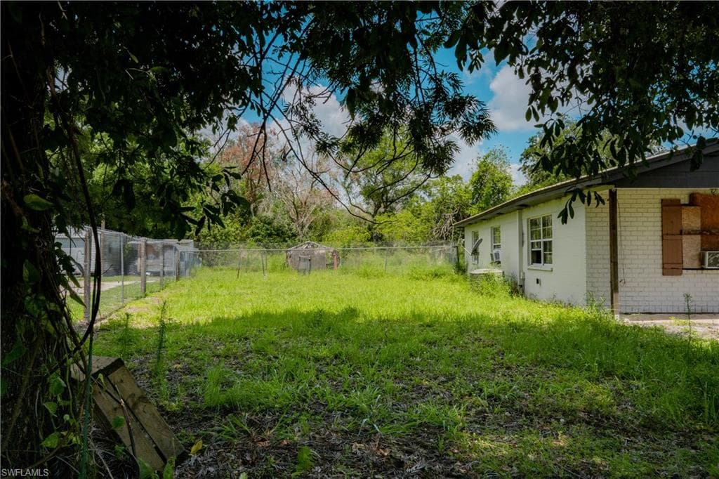 1553 SE Carnahan AVE-2