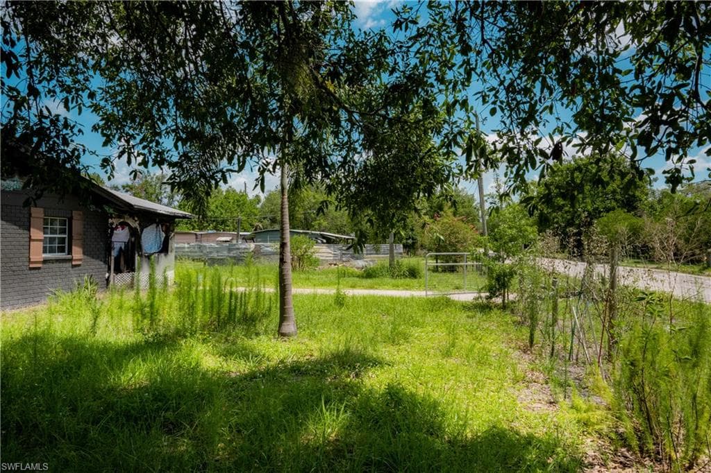 1553 SE Carnahan AVE-4