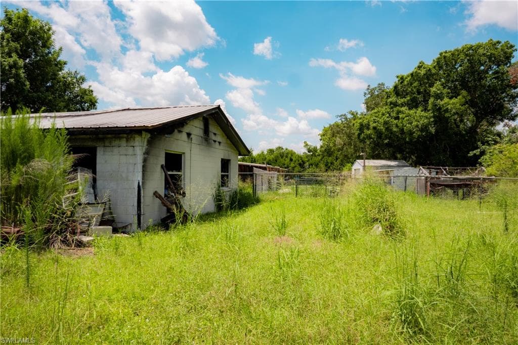 1553 SE Carnahan AVE-8