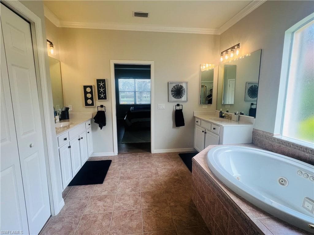 14265 Manchester DR-13