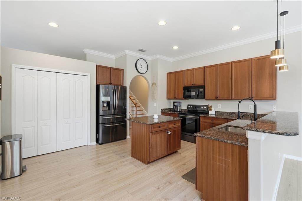 15081 Balmoral LOOP-12