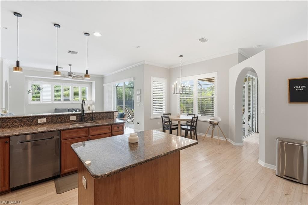 15081 Balmoral LOOP-9