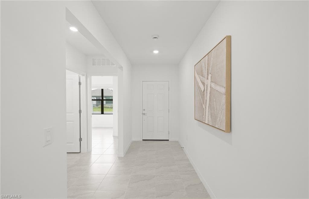 634 Lakeside Oasis AVE-5