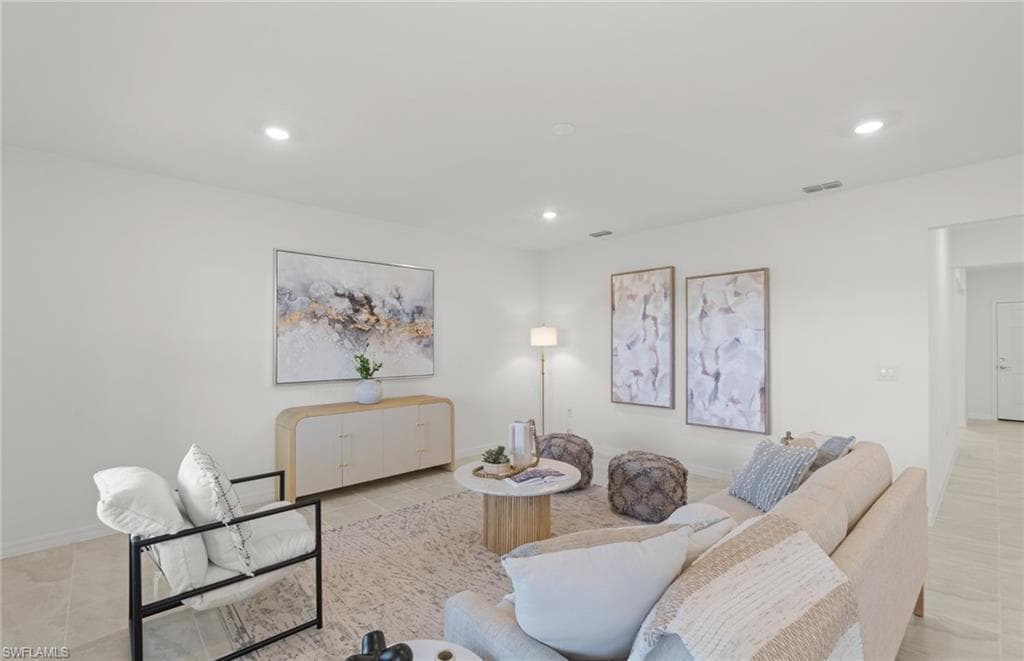 634 Lakeside Oasis AVE-12