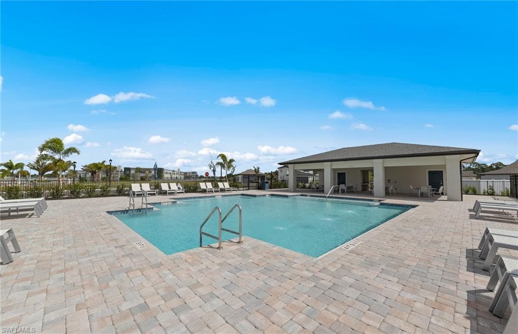634 Lakeside Oasis AVE-25