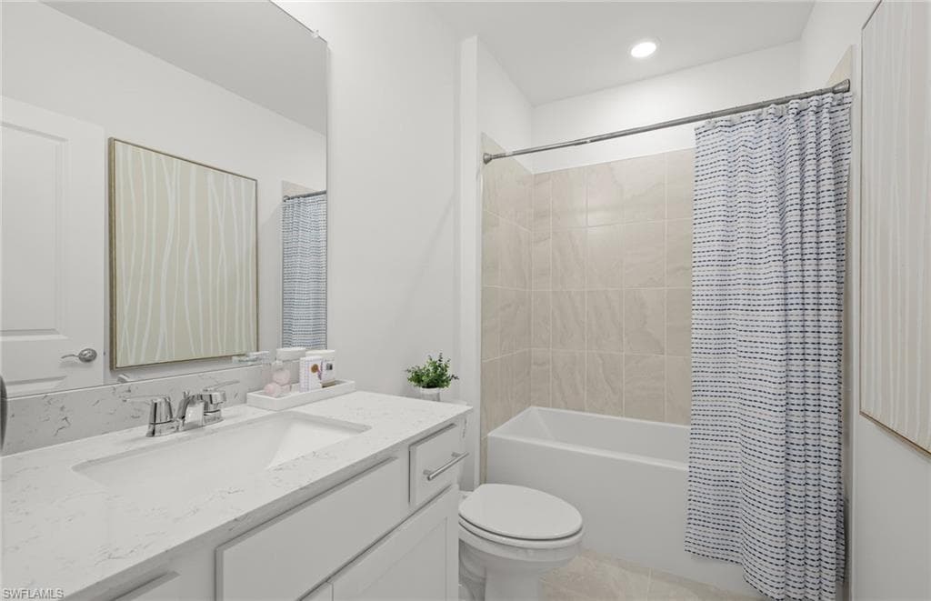 634 Lakeside Oasis AVE-6
