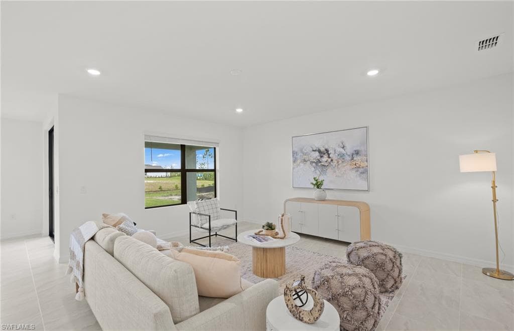 634 Lakeside Oasis AVE-9