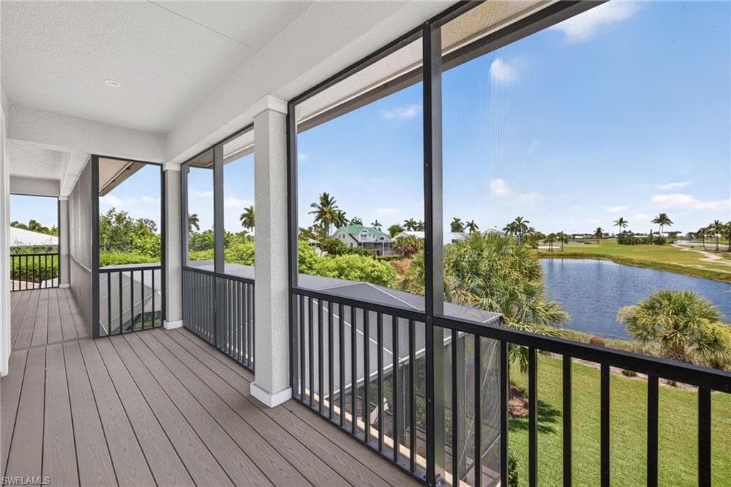 9066 Mockingbird DR-33