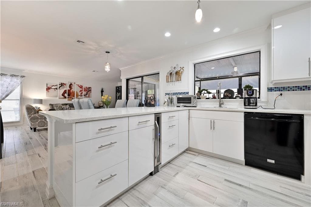 631 SE 12th AVE 98-12