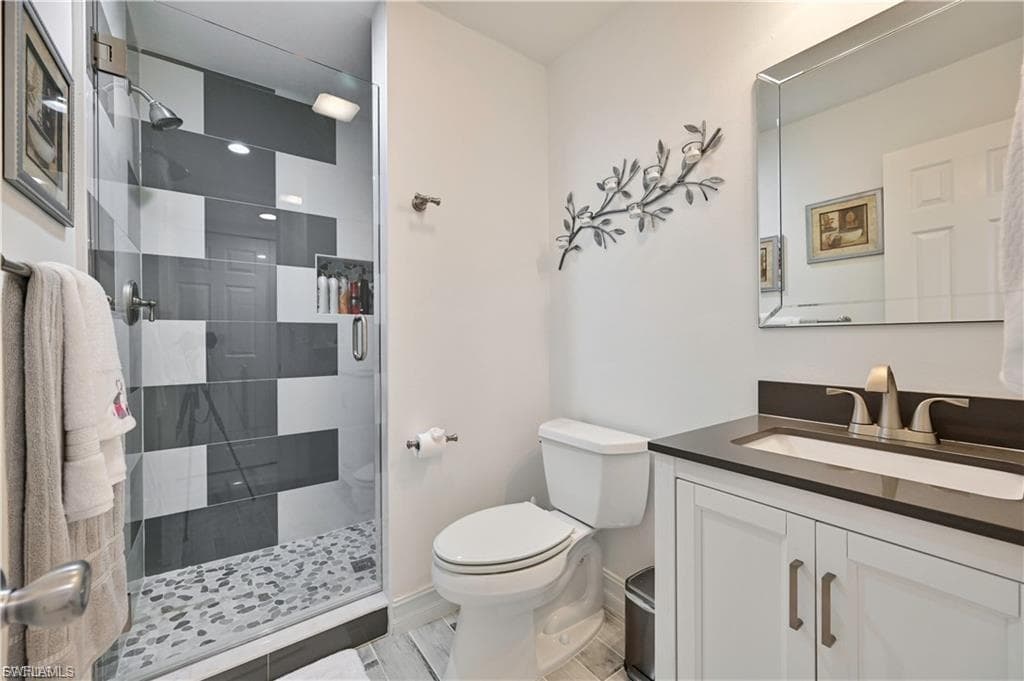 631 SE 12th AVE 98-15