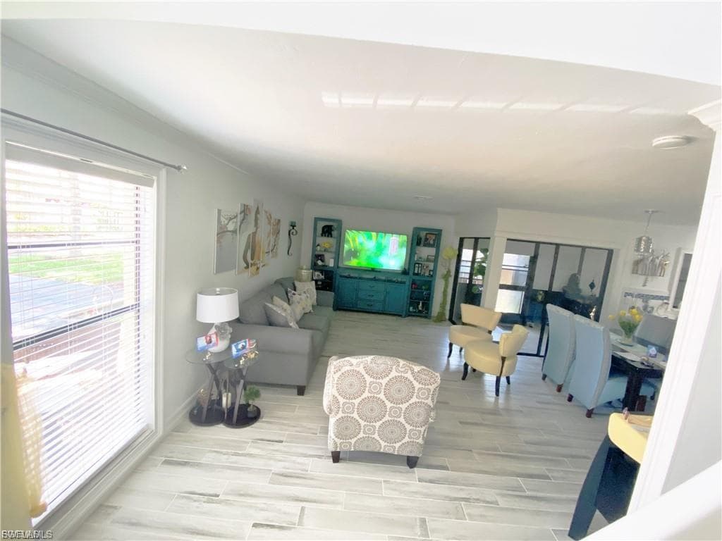 631 SE 12th AVE 98-4