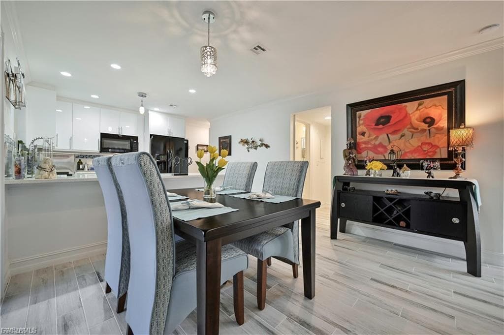 631 SE 12th AVE 98-9