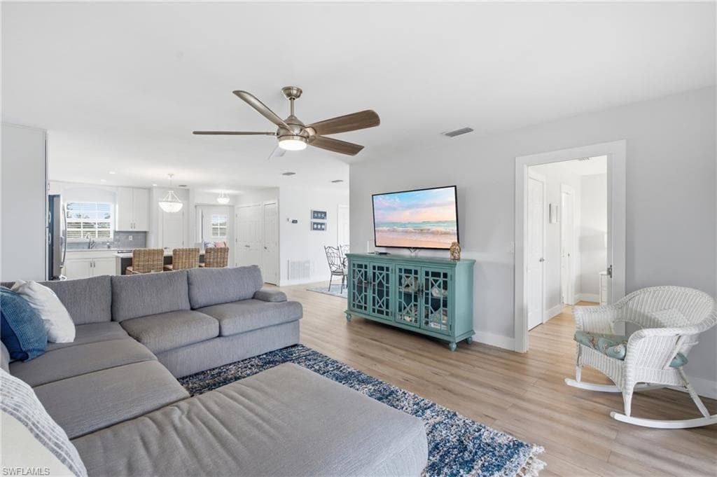 5112 Coronado PKWY 12-6