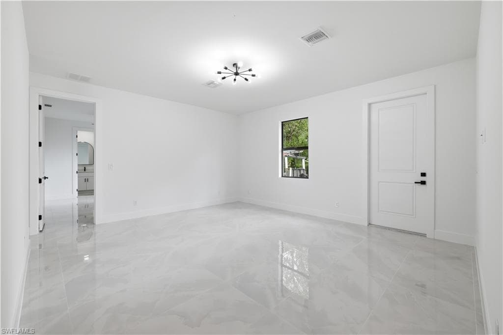 4030 Washington AVE-11
