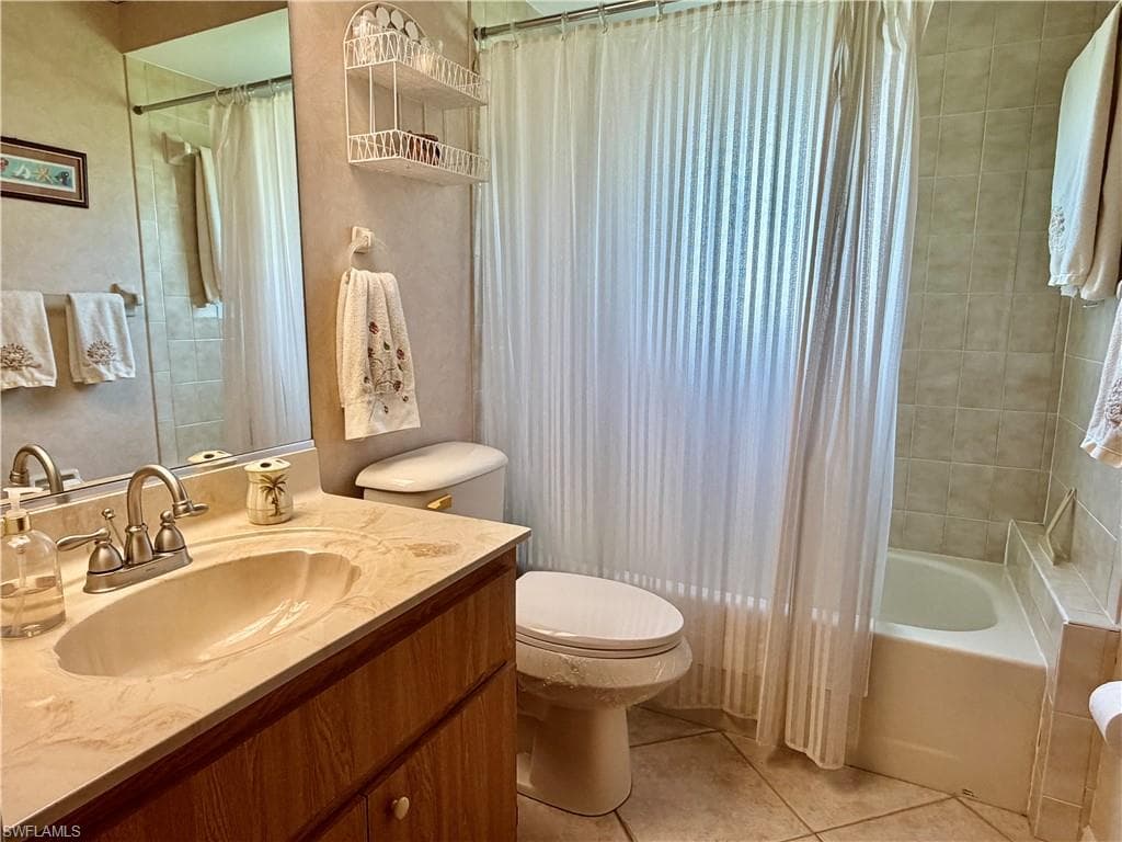 3437 Clubview DR-13