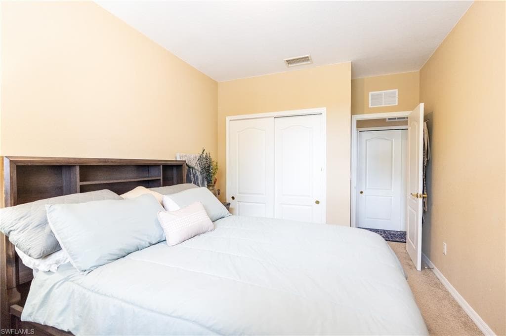 8713 Pegasus DR-26