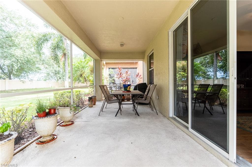8713 Pegasus DR-15