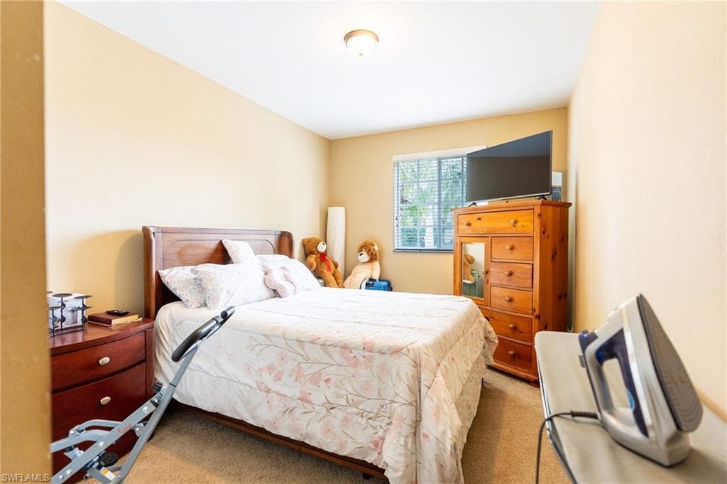 8713 Pegasus DR-27