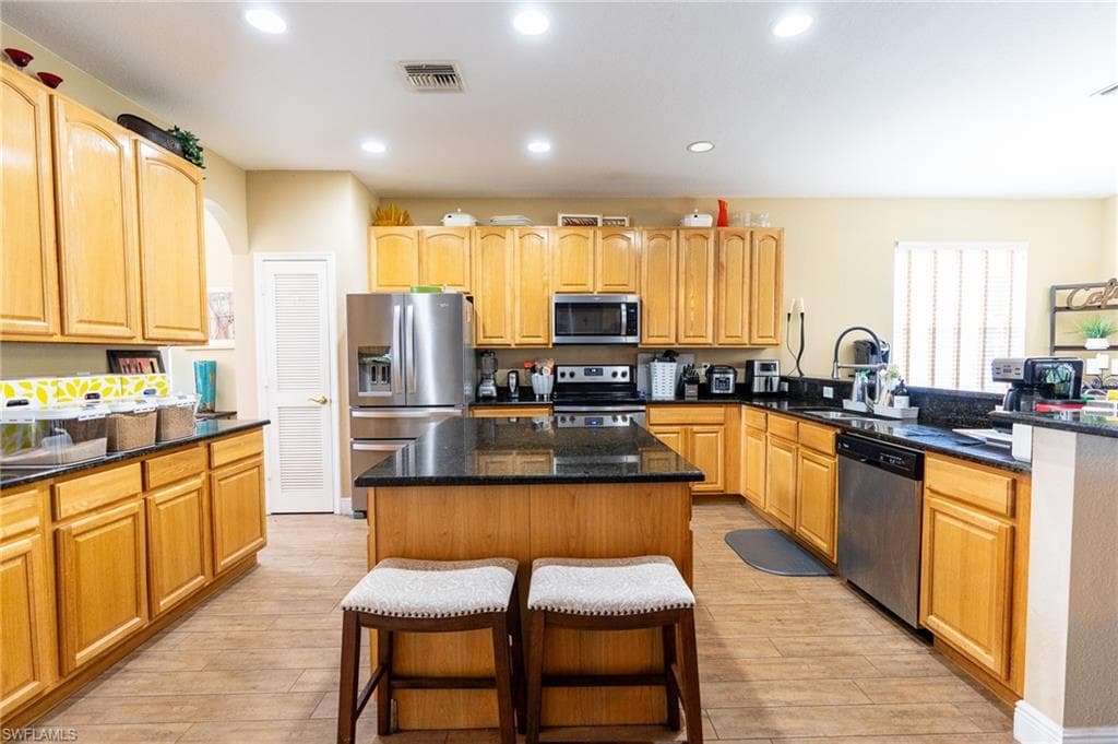 8713 Pegasus DR-8