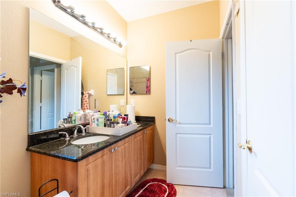 8713 Pegasus DR-29