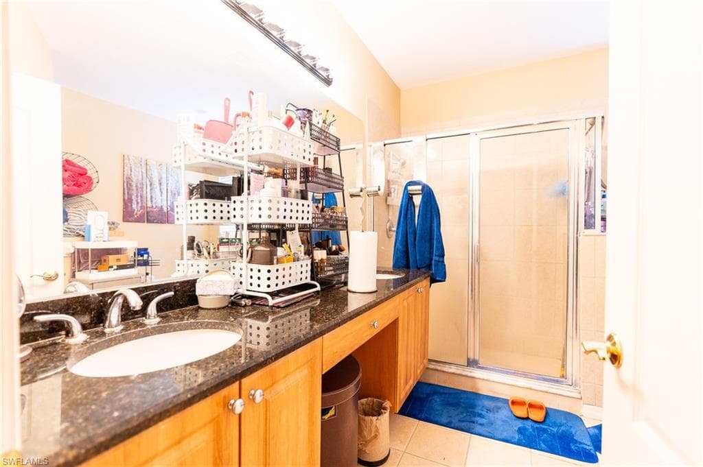 8713 Pegasus DR-33