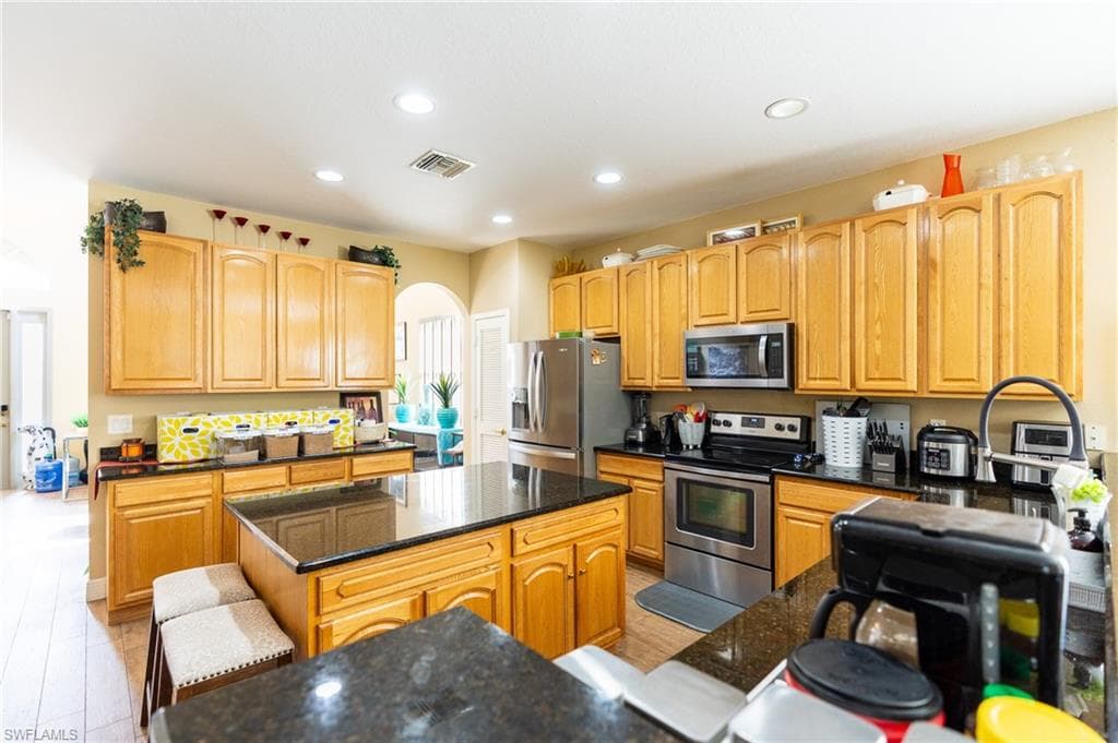 8713 Pegasus DR-13