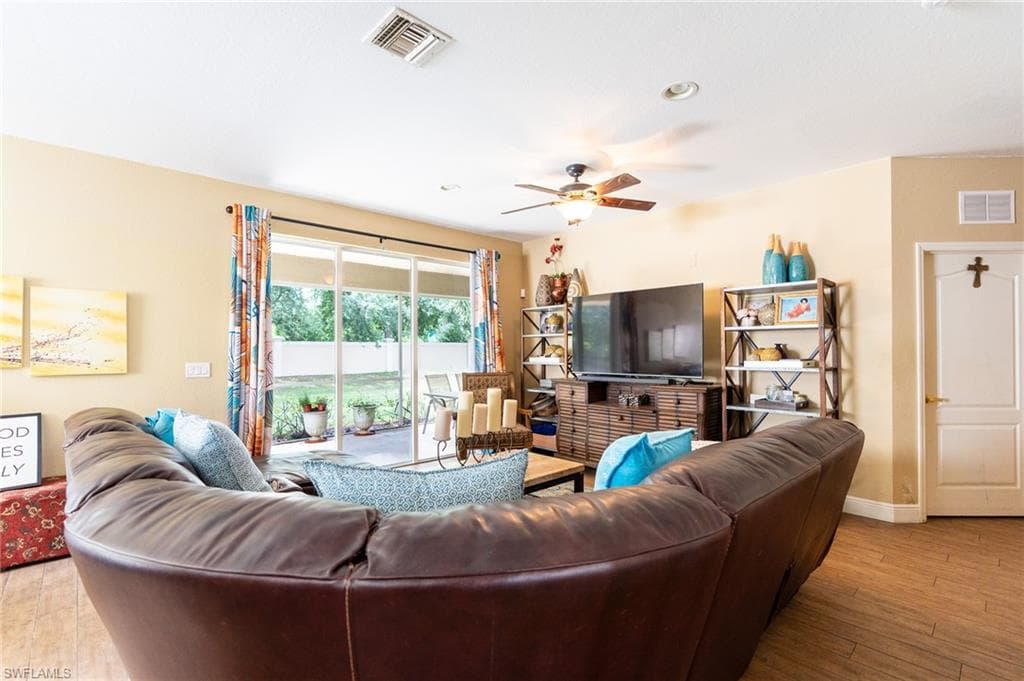 8713 Pegasus DR-10