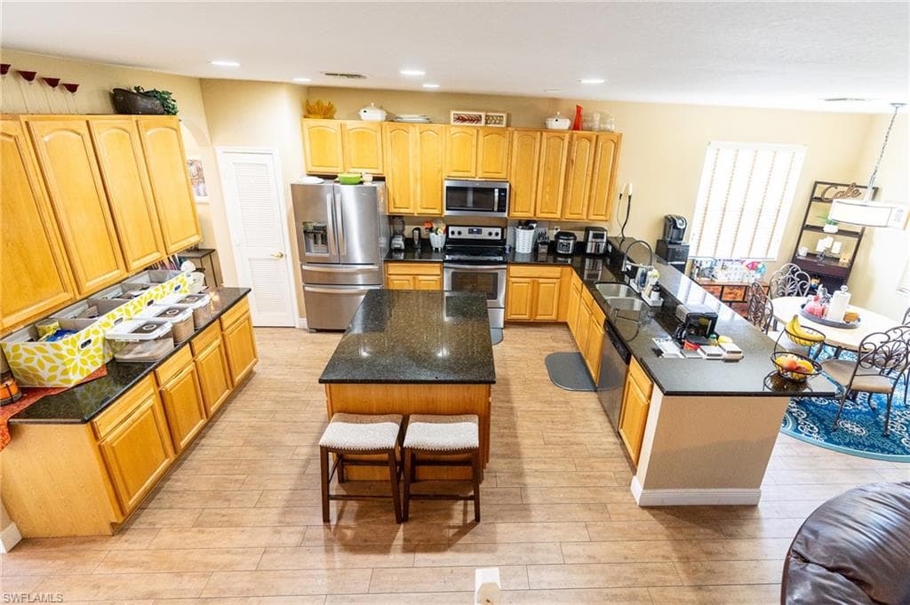 8713 Pegasus DR-38