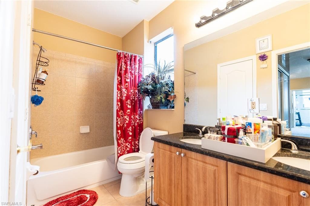 8713 Pegasus DR-28