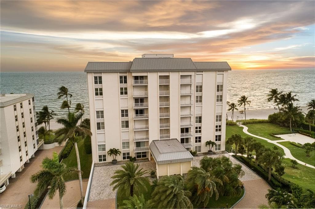 1285 Gulf Shore BLVD N 3B-38