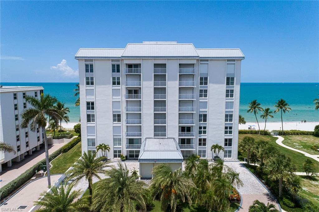 1285 Gulf Shore BLVD N 3B-37