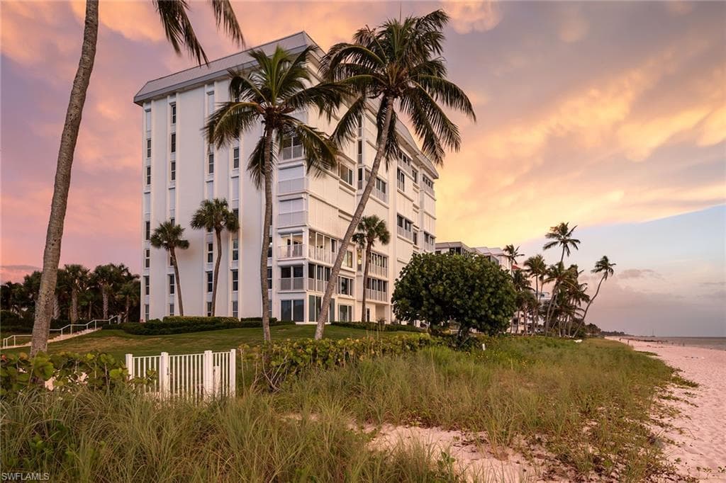 1285 Gulf Shore BLVD N 3B-39