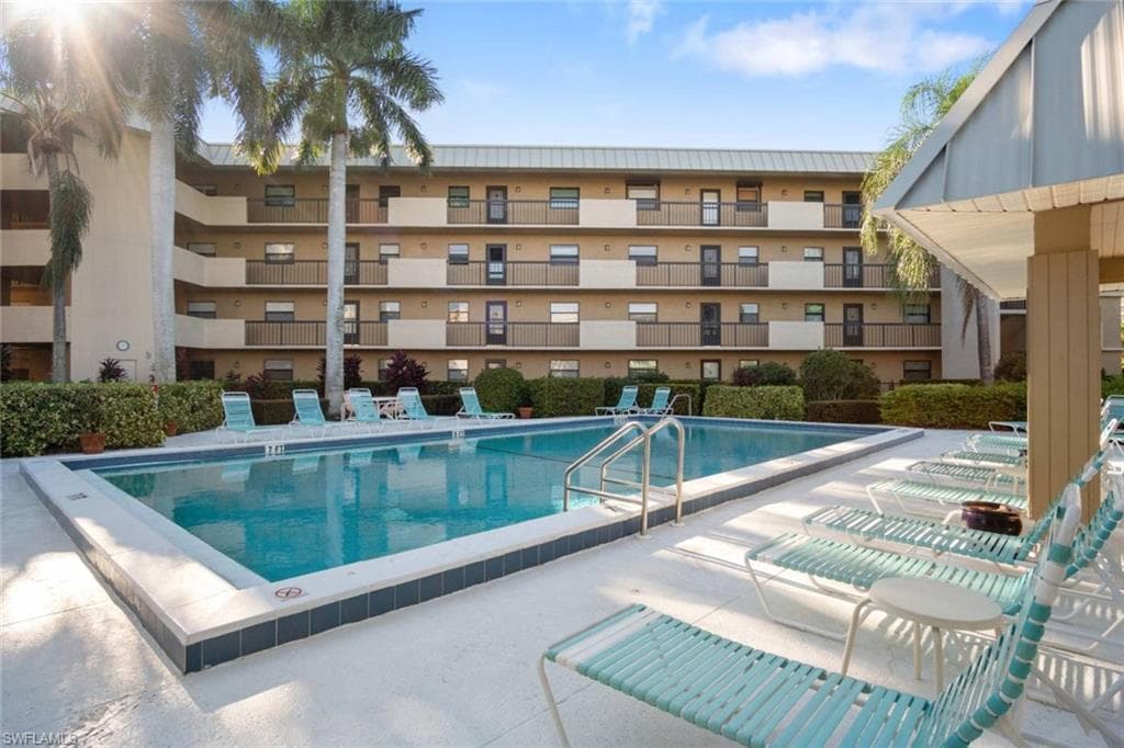 921 Collier BLVD 107-32