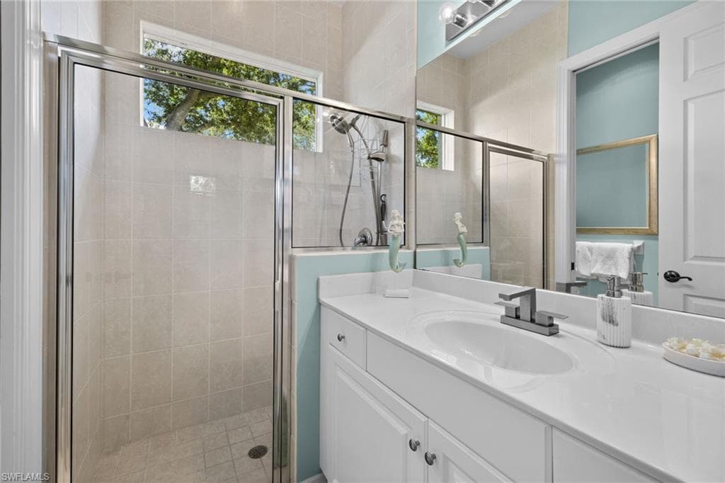 4208 Hampton LN-21