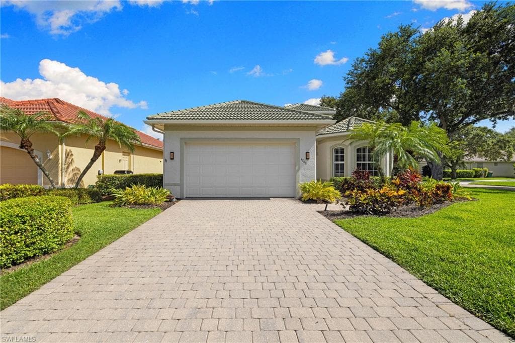 4208 Hampton LN-35
