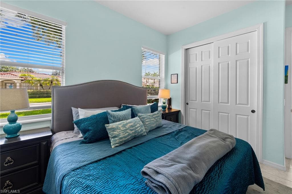 4208 Hampton LN-23