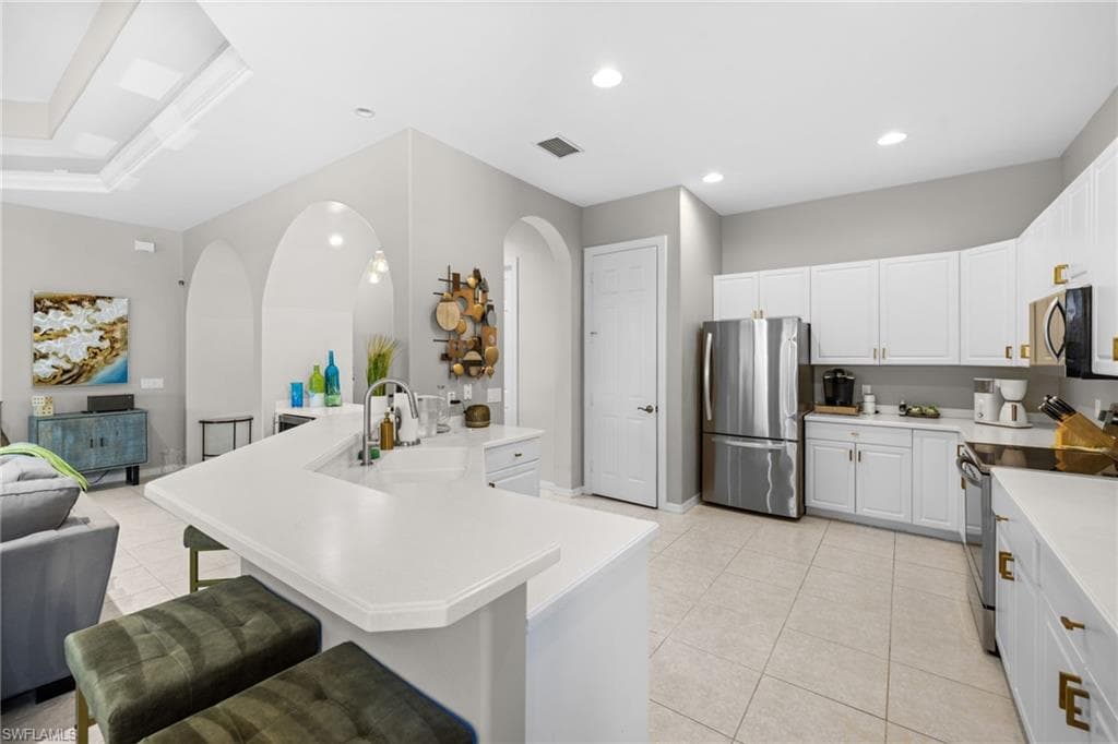 4208 Hampton LN-13