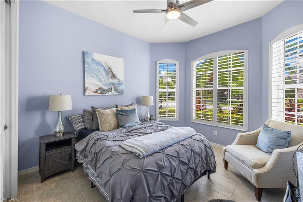 4208 Hampton LN-24