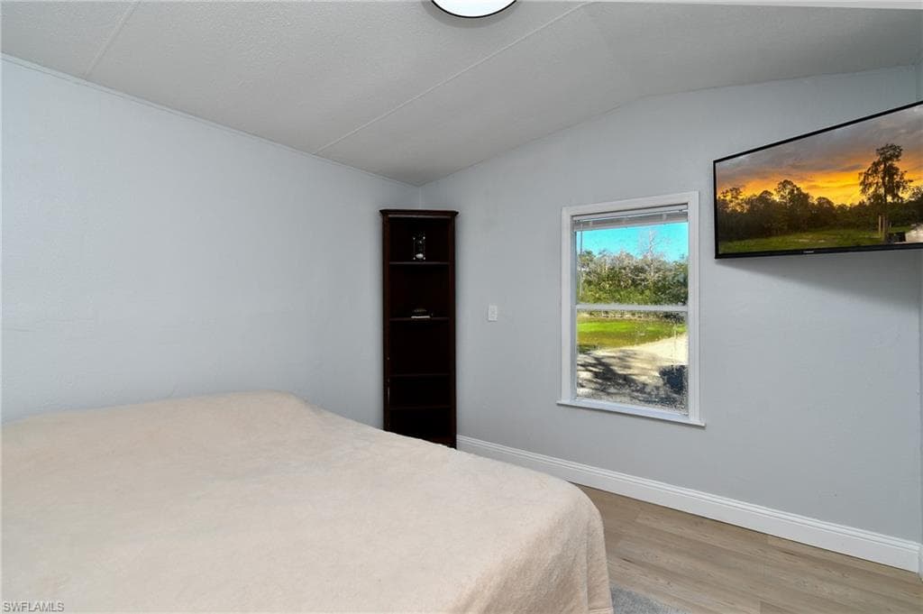 22950 Tinas LN-15